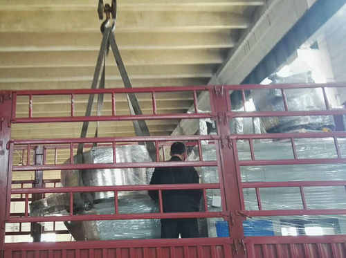 江蘇鎮(zhèn)江的邦定機(jī)設(shè)備發(fā)貨了